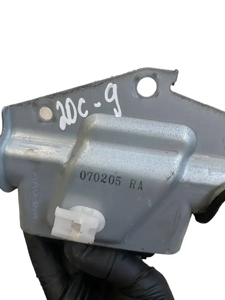 Toyota Land Cruiser (J120) (2002 - 2009) 8904060020 Сирена сигнализации — фото 5