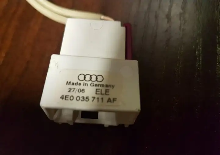 Audi A8 S8 D3 4E (2005 - 2007) 4E0035711AF Крышка микрофона — фото 7