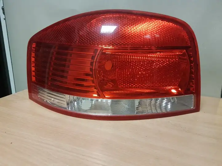 Audi A3/S3 8L (2000 - 2003) 8P0945095A Задний фонарь в кузове — фото 1