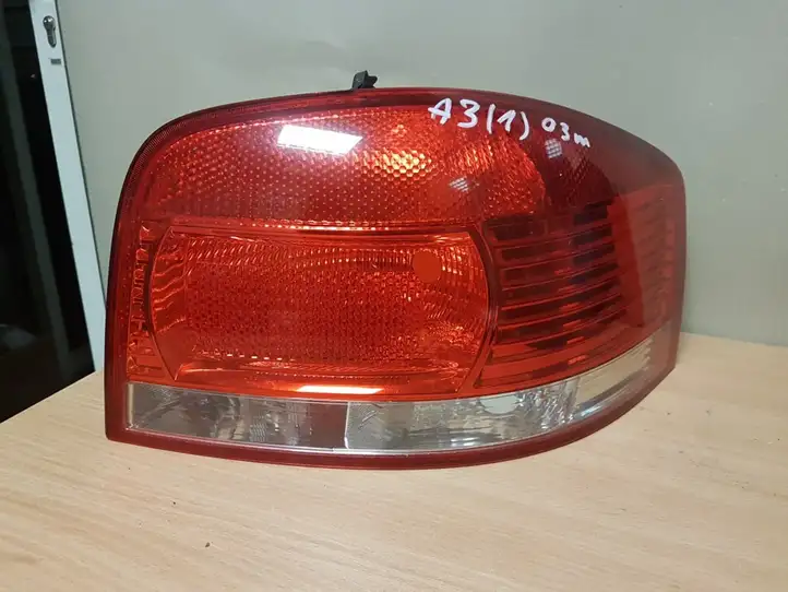 Audi A3/S3 8L (2000 - 2003) 8P0945096A Задний фонарь в кузове — фото 1