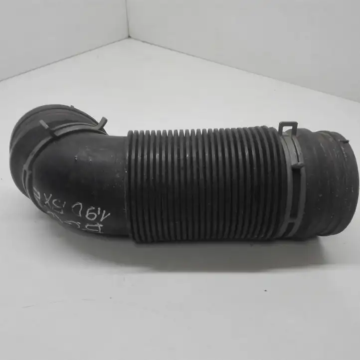 Volkswagen PASSAT B6 (2005 - 2010) 1K0129684B Детали воздухозаборника — фото 1