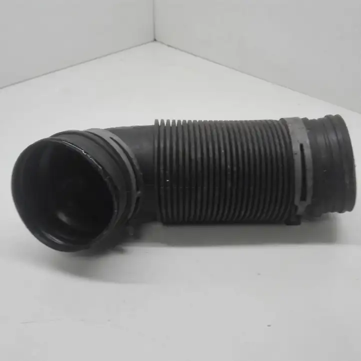 Volkswagen PASSAT B6 (2005 - 2010) 1K0129684B Детали воздухозаборника — фото 3