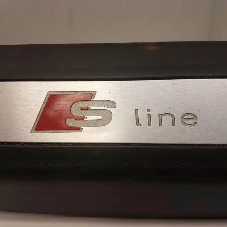 Audi Q7 4L (2005 - 2009) 4L0853376B Внутренняя отделка заднего порога — фото 4