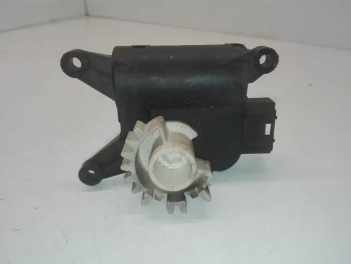 Volkswagen Golf V (2003 - 2009) 0132801336 Двигатель задвижки потока воздуха — фото 4