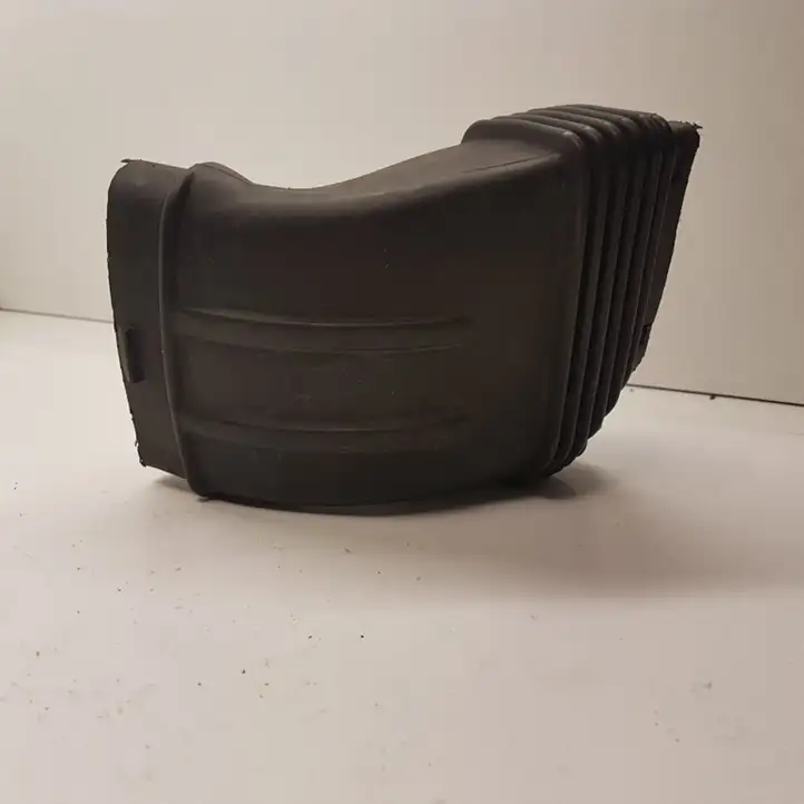 Audi A6 S6 C6 4F (2004 - 2008) 4F0129739B Детали воздухозаборника — фото 3