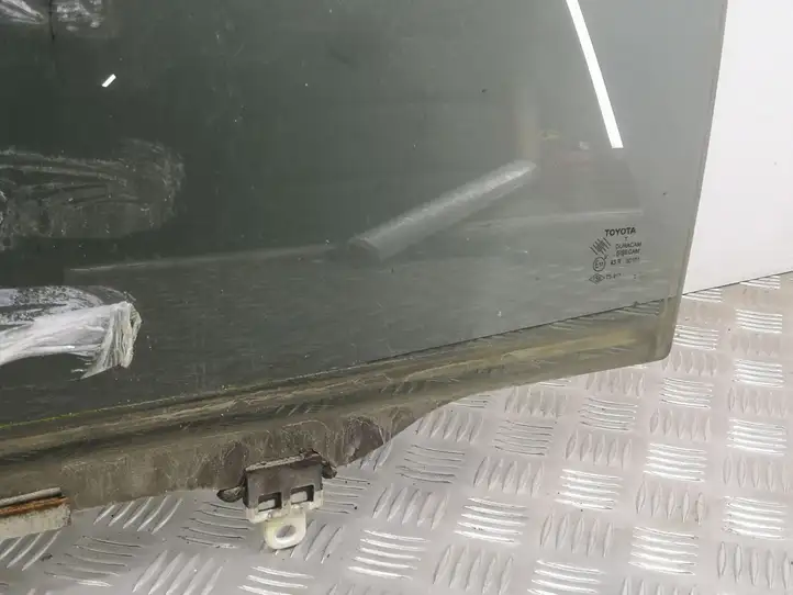 Toyota Corolla Verso AR10 (2004 - 2009) Стекло задней двери — фото 3