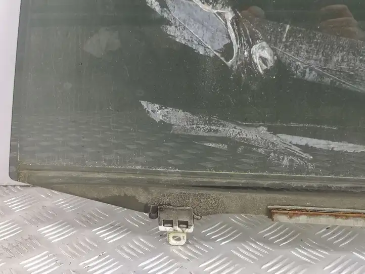 Toyota Corolla Verso AR10 (2004 - 2009) Стекло задней двери — фото 4