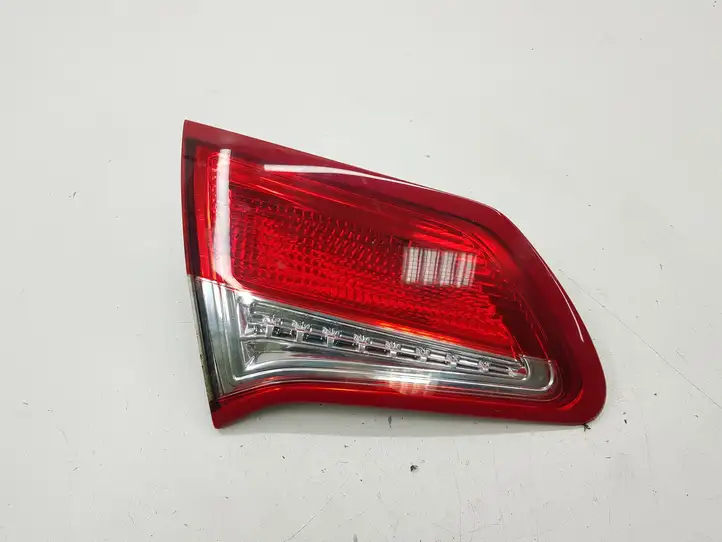 Citroen C4 (2011 - 2016) 967215588001 Задний фонарь в крышке багажника — фото 1