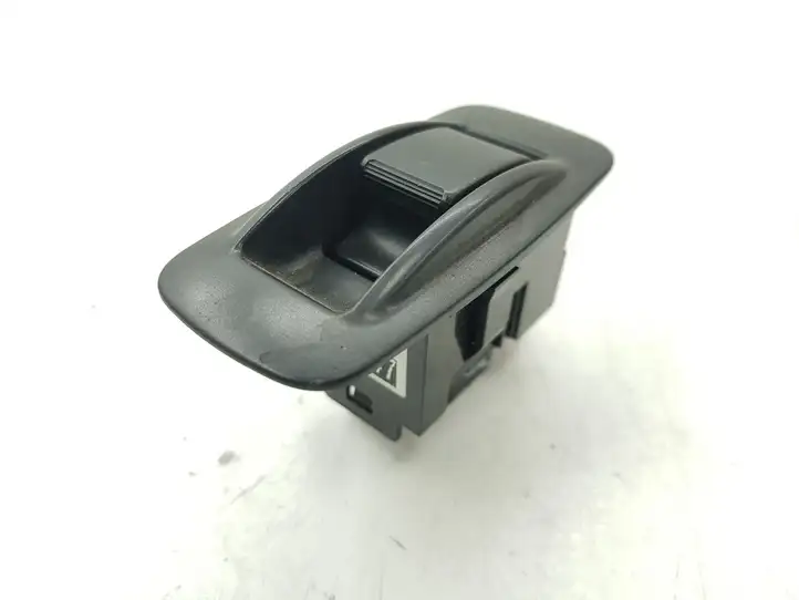 Toyota Corolla Verso AR10 (2004 - 2009) 848100F010 Блок кнопок стеклоподъемников — фото 2