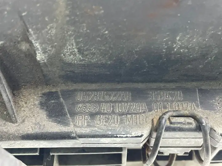 Chrysler 300 - 300C (2005 - 2011) 05281522AB Корпус воздушного фильтра — фото 6