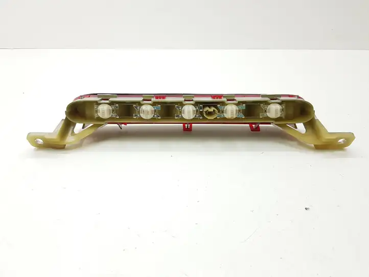 Toyota Corolla Verso AR10 (2004 - 2009) 815700F011 Дополнительный стоп фонарь — фото 3