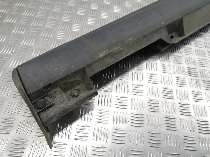 Ford Focus (2011 - 2015) Порог кузова — фото 6