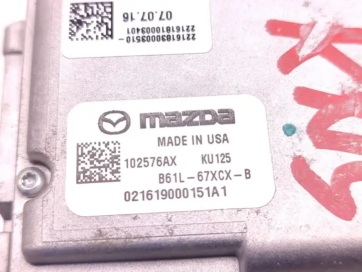 Mazda 3 II (2013 - 2017) B61L-67XCX-B Камера в лобовом стекле — фото 6