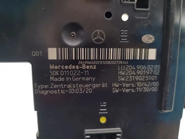 Mercedes-Benz C W204 (2007 - 2014) 2049060205 Блок предохранителей — фото 6