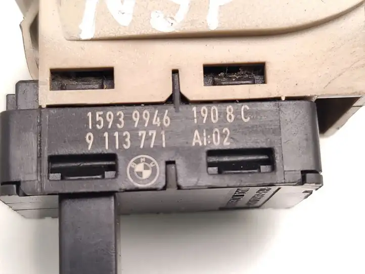 BMW 5 E60 E61 (2004 - 2010) 9113771 Кнопка стеклоподъемников — фото 6