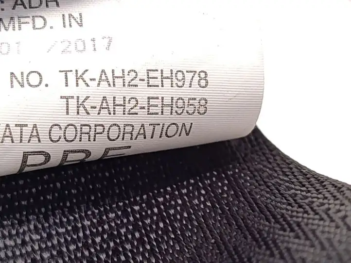 Mazda 3 (2017 - 2019) TK-AH2-EH978 Передний ремень безопасности — фото 6