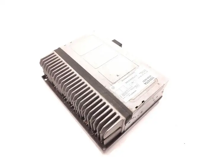 Toyota Land Cruiser (J120) (2002 - 2009) 86280-60281 Усилитель звука — фото 2