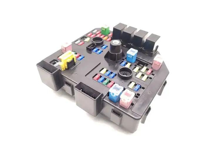 Opel Antara (2011 - 2017) 95381499 Блок предохранителей — фото 2