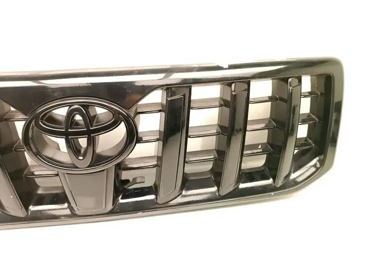 Toyota Land Cruiser (J120) (2002 - 2009) 53111-60490 Передняя решетка — фото 4