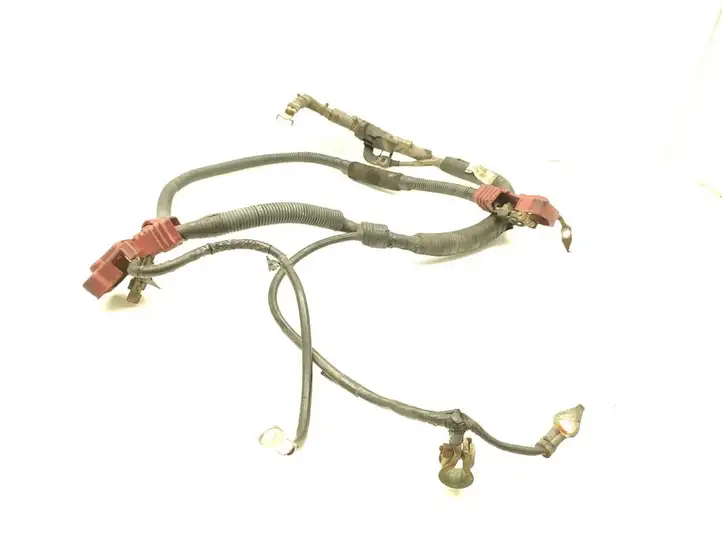 Toyota Land Cruiser (J120) (2002 - 2009) 82122-60430 Плюсовой провод аккумулятора — фото 2