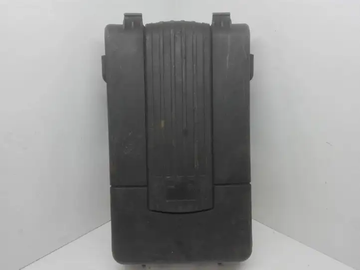 Volkswagen PASSAT B6 (2005 - 2010) 1K0915443A Крышка ящика аккумулятора — фото 1