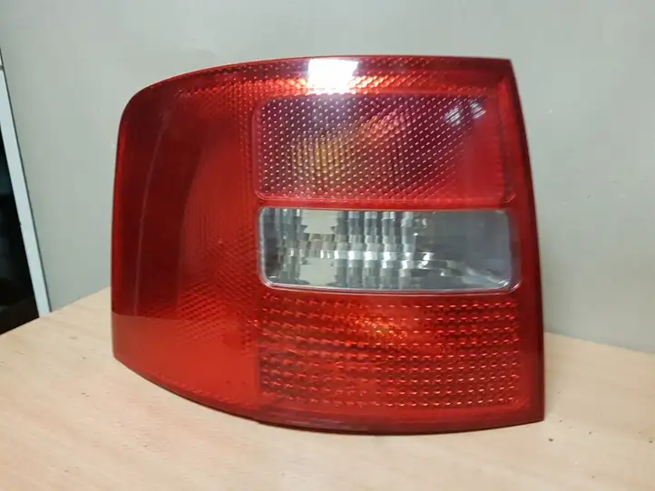 Audi A6 S6 C5 4B (2001 - 2004) 4B9945095F Задний фонарь в кузове — фото 1