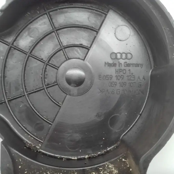 Audi A6 S6 C6 4F (2004 - 2008) 059109123AA Защита ремня ГРМ — фото 3