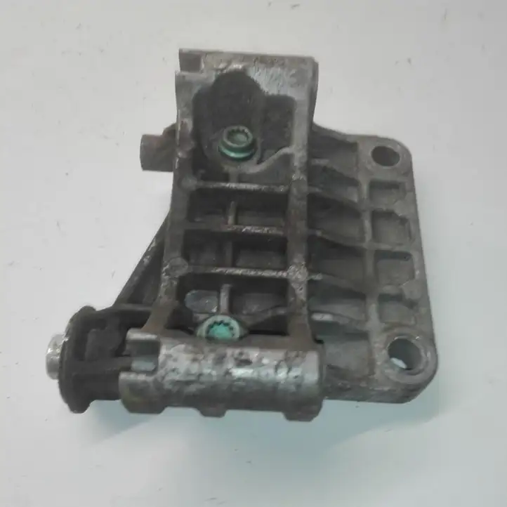 Audi A6 S6 C6 4F (2004 - 2008) 059903143K Кронштейн генератора — фото 3