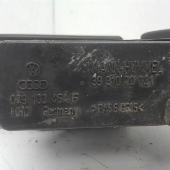 Audi A8 S8 D3 4E (2005 - 2007) 079103464F Шланг сапуна — фото 5