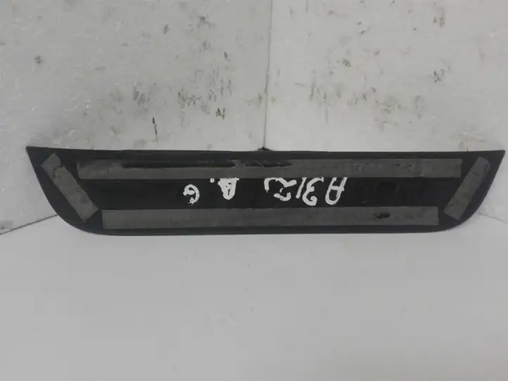 Audi A3/S3 8V (2012 - 2016) 8V4853558A Внутренняя отделка заднего порога — фото 3