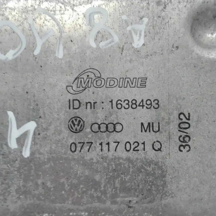 Audi A8 S8 D3 4E (2005 - 2007) 077117021Q Кронштейн масляного фильтра — фото 4