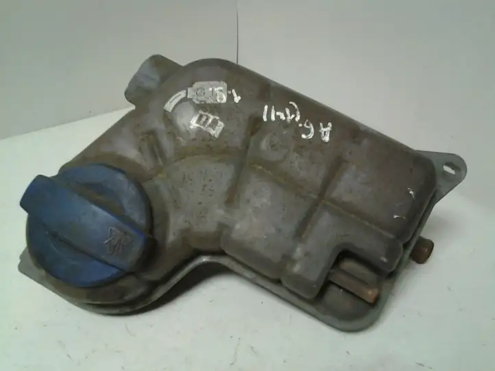 Audi A6 S6 C5 4B (2001 - 2004) 8E0121403 Расширительный бачок — фото 1