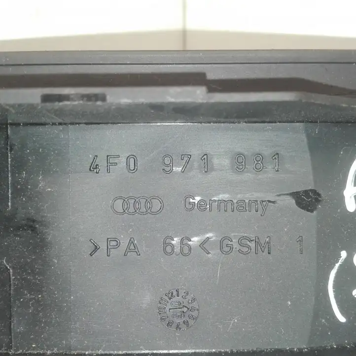 Audi A6 S6 C6 4F (2004 - 2008) 4F0971981 Прочие детали салона — фото 3