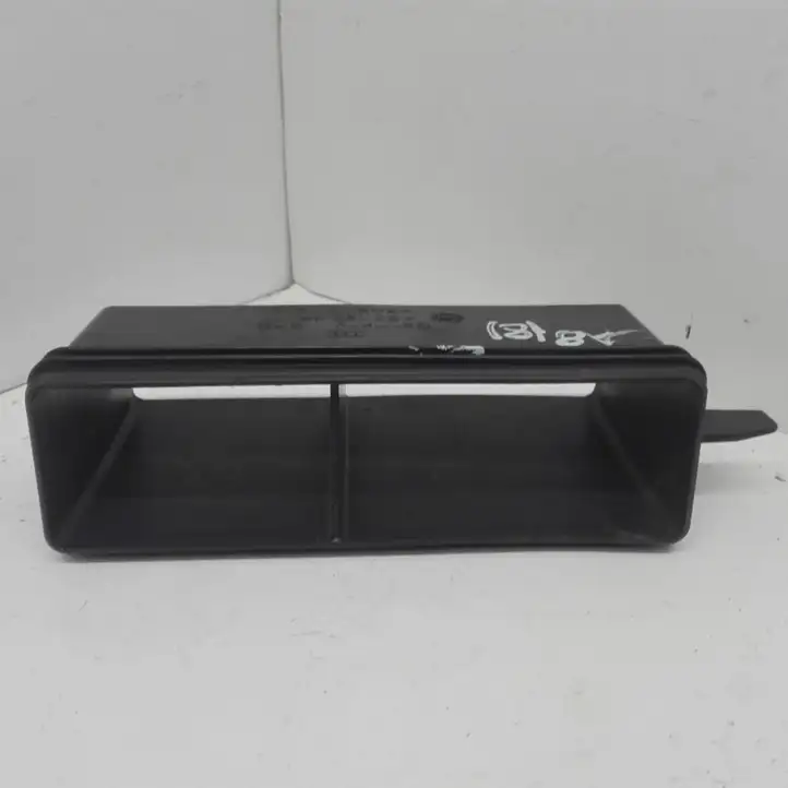 Audi A8 S8 D3 4E (2005 - 2007) 4E0129627H Детали воздухозаборника — фото 3