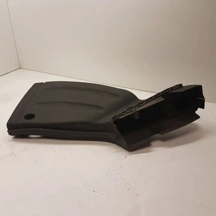 Audi A4 S4 B7 8E 8H (2004 - 2009) 8E0129618H Детали воздухозаборника — фото 1