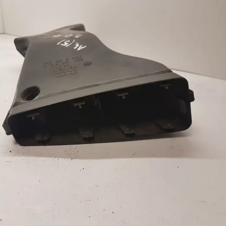 Audi A4 S4 B7 8E 8H (2004 - 2009) 8E0129618H Детали воздухозаборника — фото 4