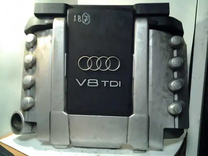 Audi A8 S8 D3 4E (2002 - 2005) 057103925 Крышка двигателя декоративная — фото 1