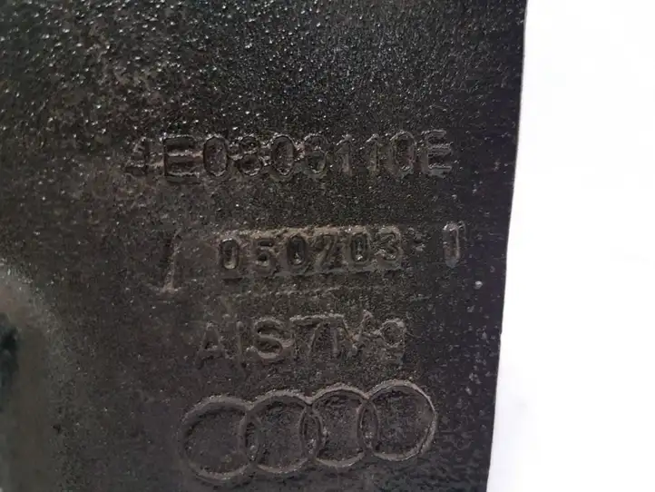 Audi A8 S8 D3 4E (2005 - 2007) 4E0806110E Кронштейн панели радиатора — фото 3