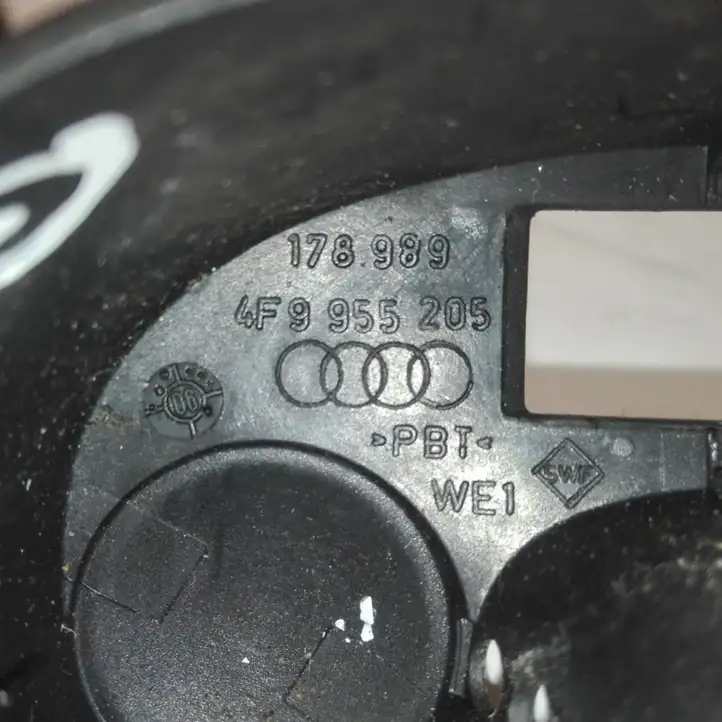 Audi Q7 4L (2005 - 2009) 4F9955205 Поводок заднего стеклоочистителя — фото 3