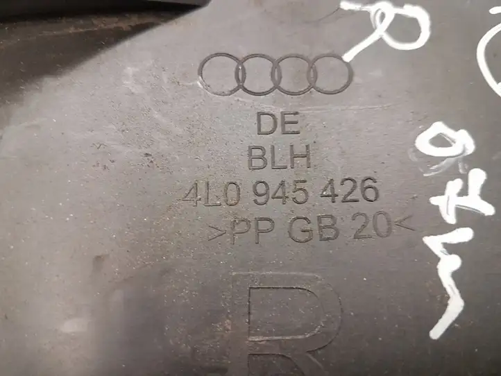 Audi Q7 4L (2005 - 2009) 4L0945426 Деталь заднего фонаря — фото 3