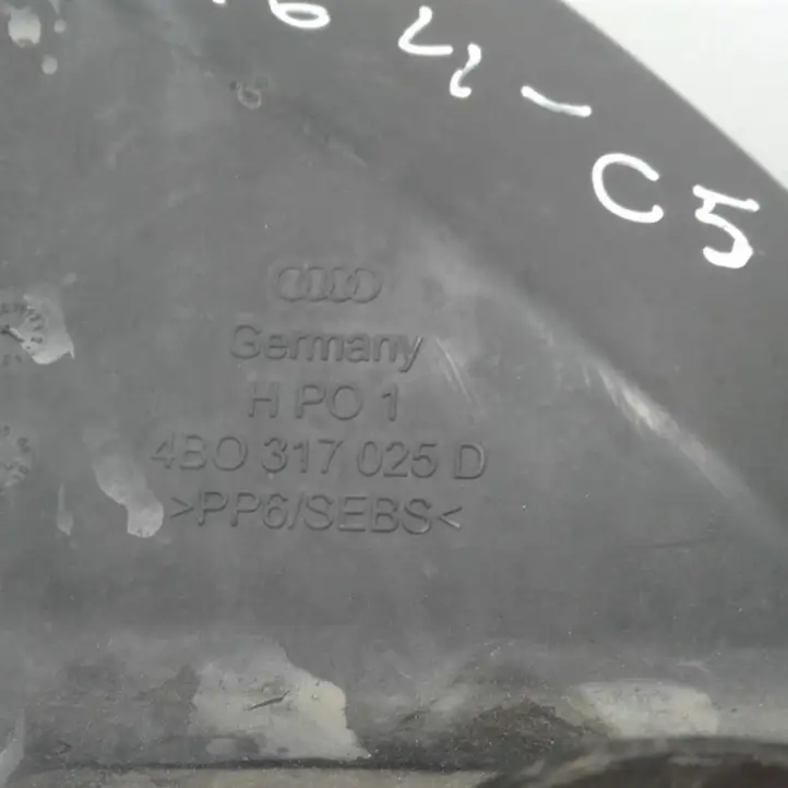 Audi A6 S6 C5 4B (2001 - 2004) 4B0317025D Воздуховод интеркулера — фото 2