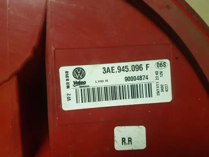 Volkswagen PASSAT B7 (2011 - 2014) 3AE945096F Задний фонарь в кузове — фото 4