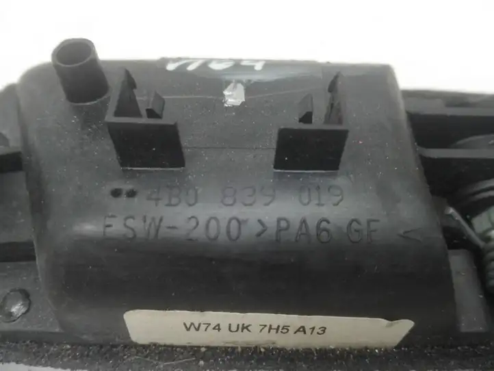 Audi A6 S6 C5 4B (2001 - 2004) 4B0839019 Внутренняя ручка двери — фото 3