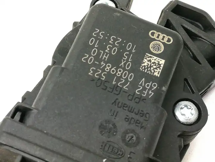 Audi A6 S6 C6 4F (2008 - 2011) 4F2721523 Педаль акселератора — фото 4