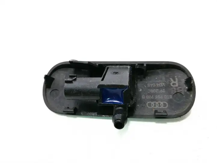 Audi A5 8T 8F (2007 - 2011) 8T0955988B Форсунка омывателя лобового стекла — фото 3