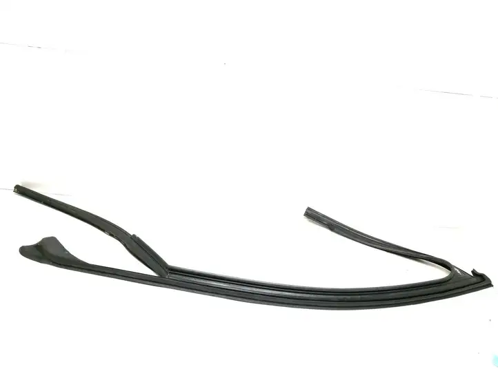 Audi A6 C7 (2011 - 2014) 4G0837439 Уплотнитель стекла передней двери — фото 2