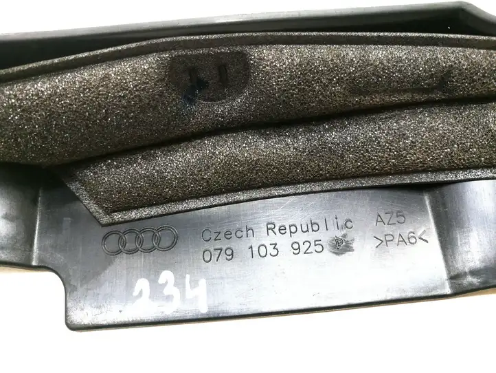 Audi A8 S8 D4 4H (2010 - 2014) 079103925P Крышка двигателя декоративная — фото 6