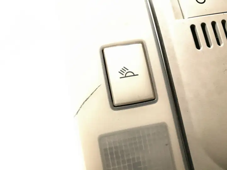 Audi A6 S6 C6 4F (2004 - 2008) 4F0947135H Передняя подсветка — фото 8