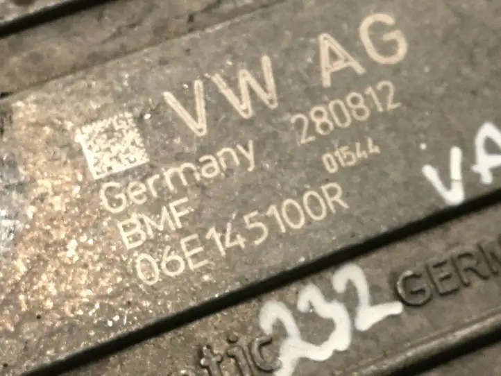 Audi A7 S7 4G (2010 - 2014) 06E145100R Вакуумный насос — фото 4