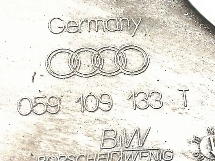 Audi A5 8T 8F (2007 - 2011) 059109133T Защита ремня ГРМ — фото 5